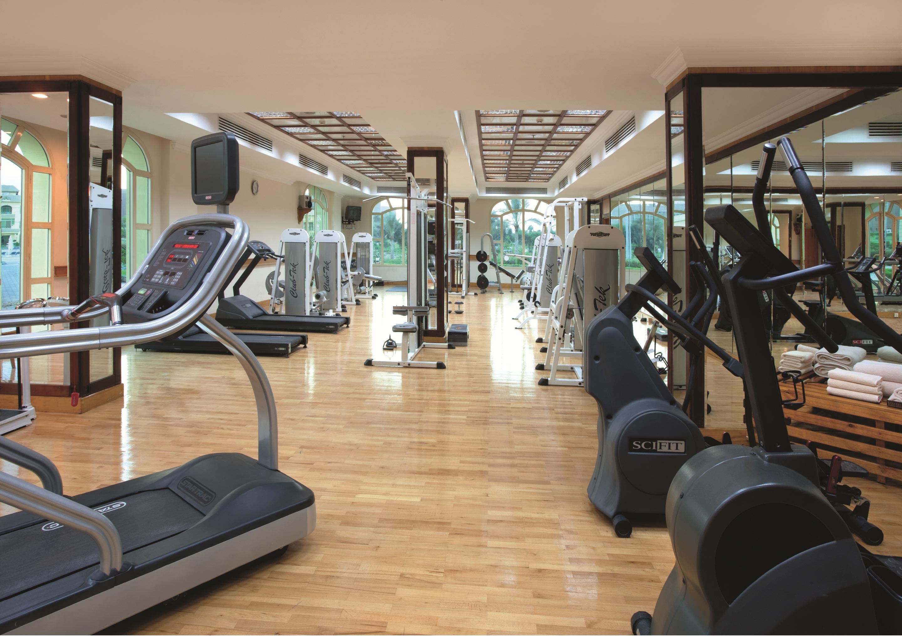Mövenpick Hotel Cairo - Media City Giza Exteriör bild The gym at the Taj Bengal