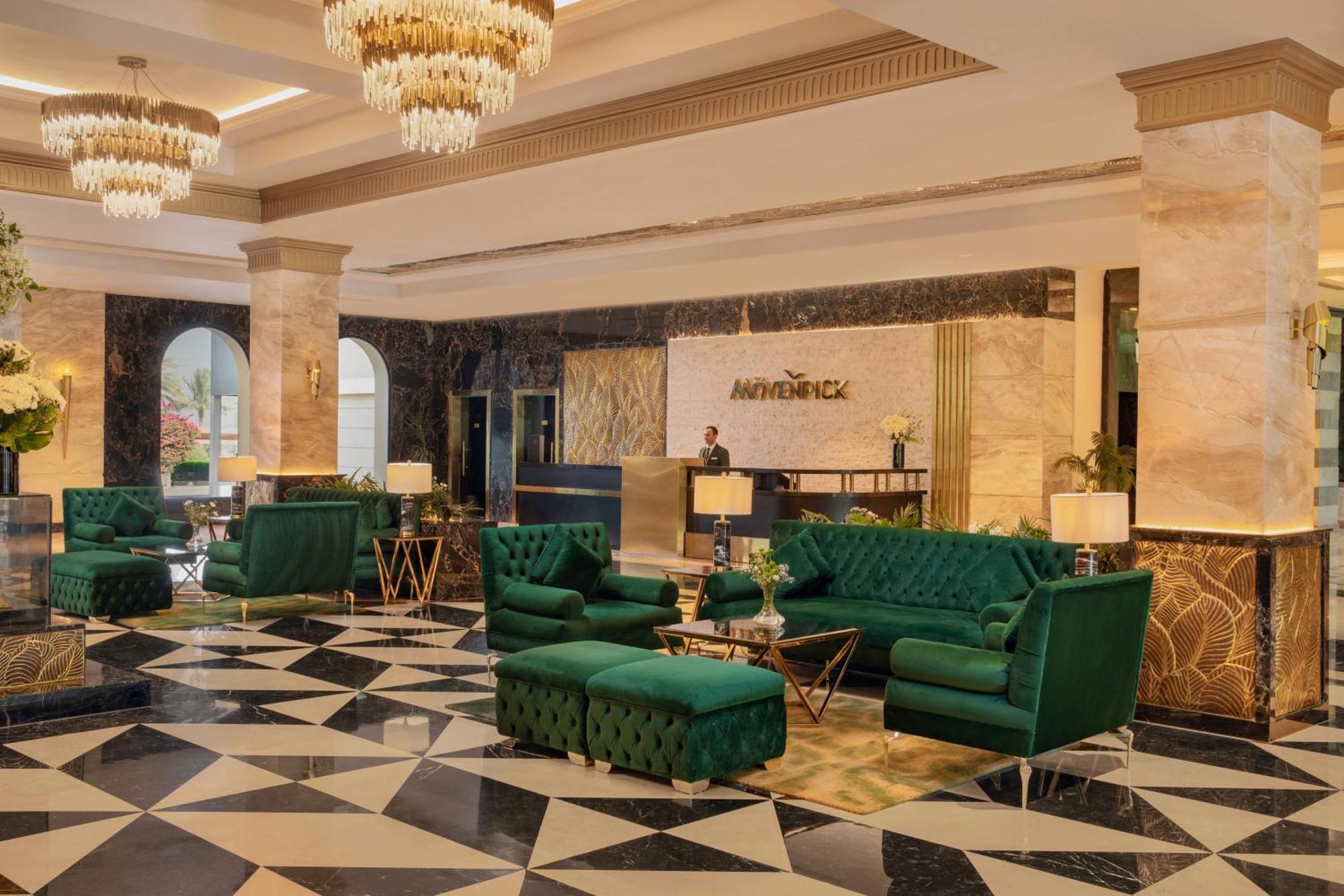 Mövenpick Hotel Cairo - Media City Giza Exteriör bild Lobby