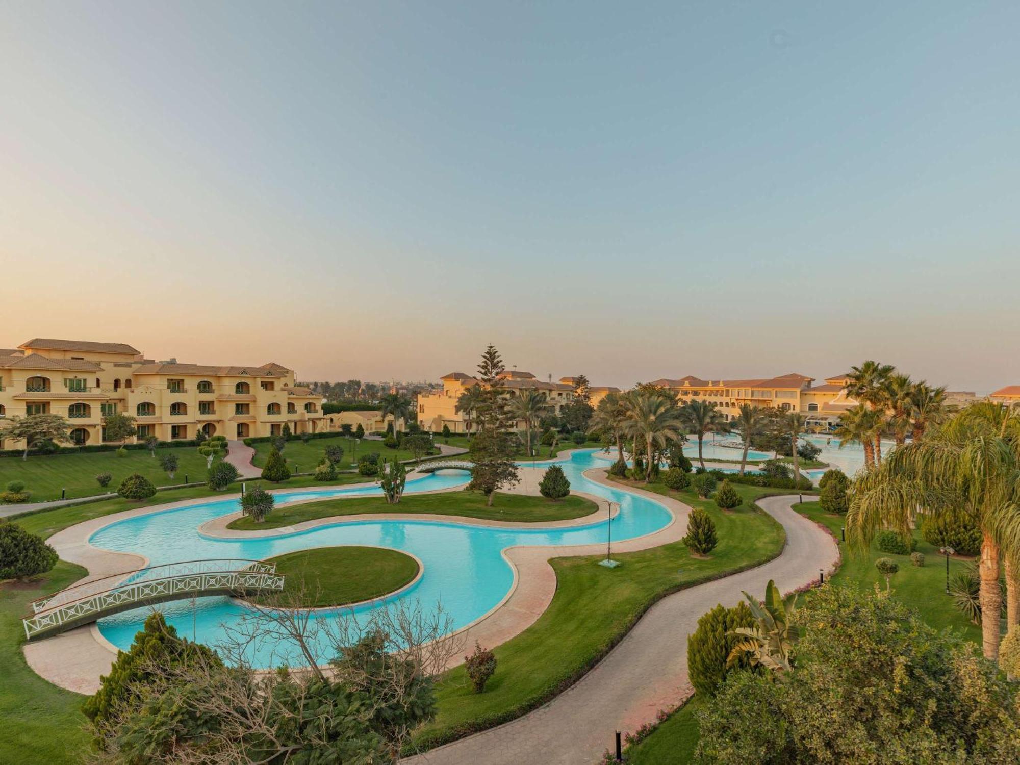Mövenpick Hotel Cairo - Media City Giza Exteriör bild El Alamein